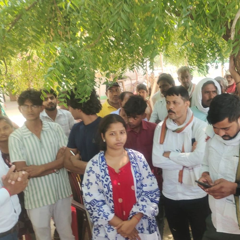प्रतापगढ़ में युवक की छत से गिरकर मौत:परिजनों ने अंतिम संस्कार से किया इनकार, मुकदमा दर्ज करने की मांग की