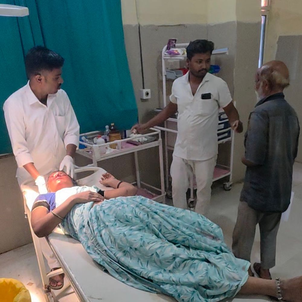 शाजापुर में पति ने पत्नी-ससुर को पीटा:पत्नी की नाक कटी, दोनों अस्पताल में भर्ती