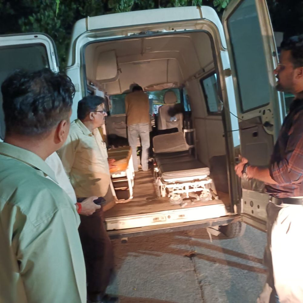 ऑडिट में 108 एंबुलेंस सेवा की हकीकत उजागर:  बिना जरूरी संसाधनों के दौड़ रहीं कई गाड़ियां; कंपनी को नोटिस जारी – Narsinghpur News