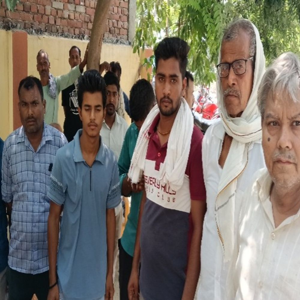 शाहजहांपुर में सड़क हादसे में साले-बहनोई की मौत:फर्रुखाबाद से दवा लेकर लौटते समय बस ने मारी थी टक्कर