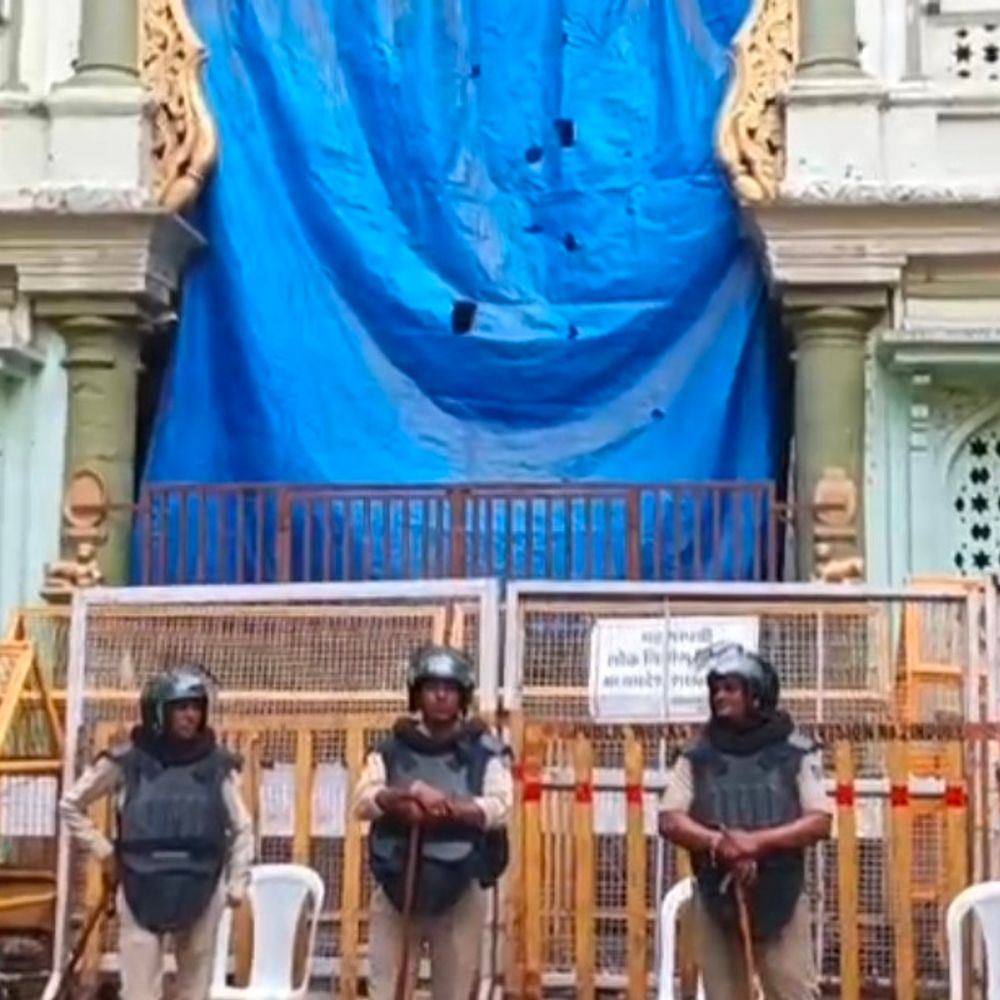 इमामबाड़ा विवाद में मुस्लिम समाज को हाईकोर्ट से राहत:  30 जून तक ताजिया निर्माण की अनुमति, चाबियां सौंपने और वीडियोग्राफी के निर्देश – Dhar News