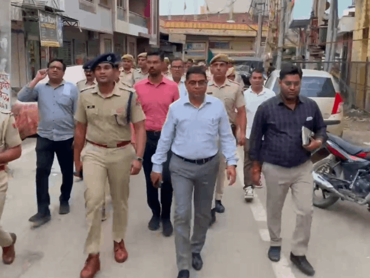 बारां में मोहर्रम को लेकर निकाला फ्लैग मार्च:रूट निरीक्षण कर की शांति व्यवस्था बनाए रखने की अपील