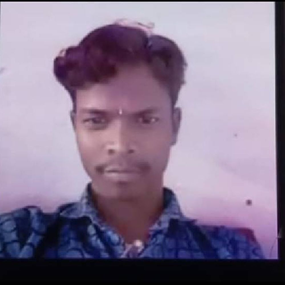 कार ने बाइक को मारी टक्कर, 2 युवकों की मौत:जबलपुर से अपने गांव लौट रहे थे, पिता बोले- 10 मिनट पहले ही बात हुई थी