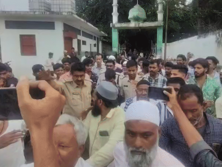 मुहर्रम पर मजिस्ट्रेट संभालेंगे लॉऑर्डर:खंडवा में रात 12 बजे तक भारी वाहनों की एंट्री बंद; कब्रिस्तान कांड के आरोपी की रासुका बढ़ी