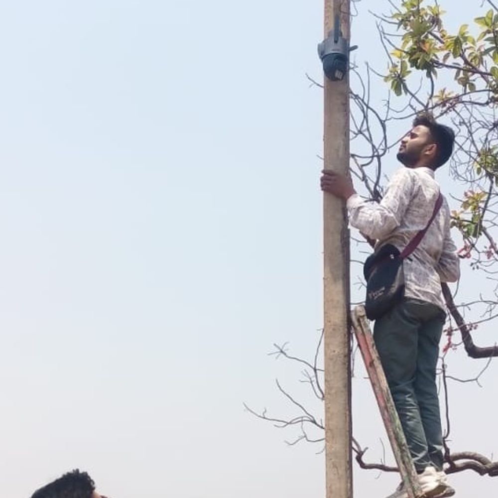 पन्ना के 60 गांवों में 57 CCTV कैमरे लगे:अंधेरे में साफ फुटेज मिलेंगी, सोलर पावर बैकअप से बिजली जाने पर भी बंद नहीं होंगे