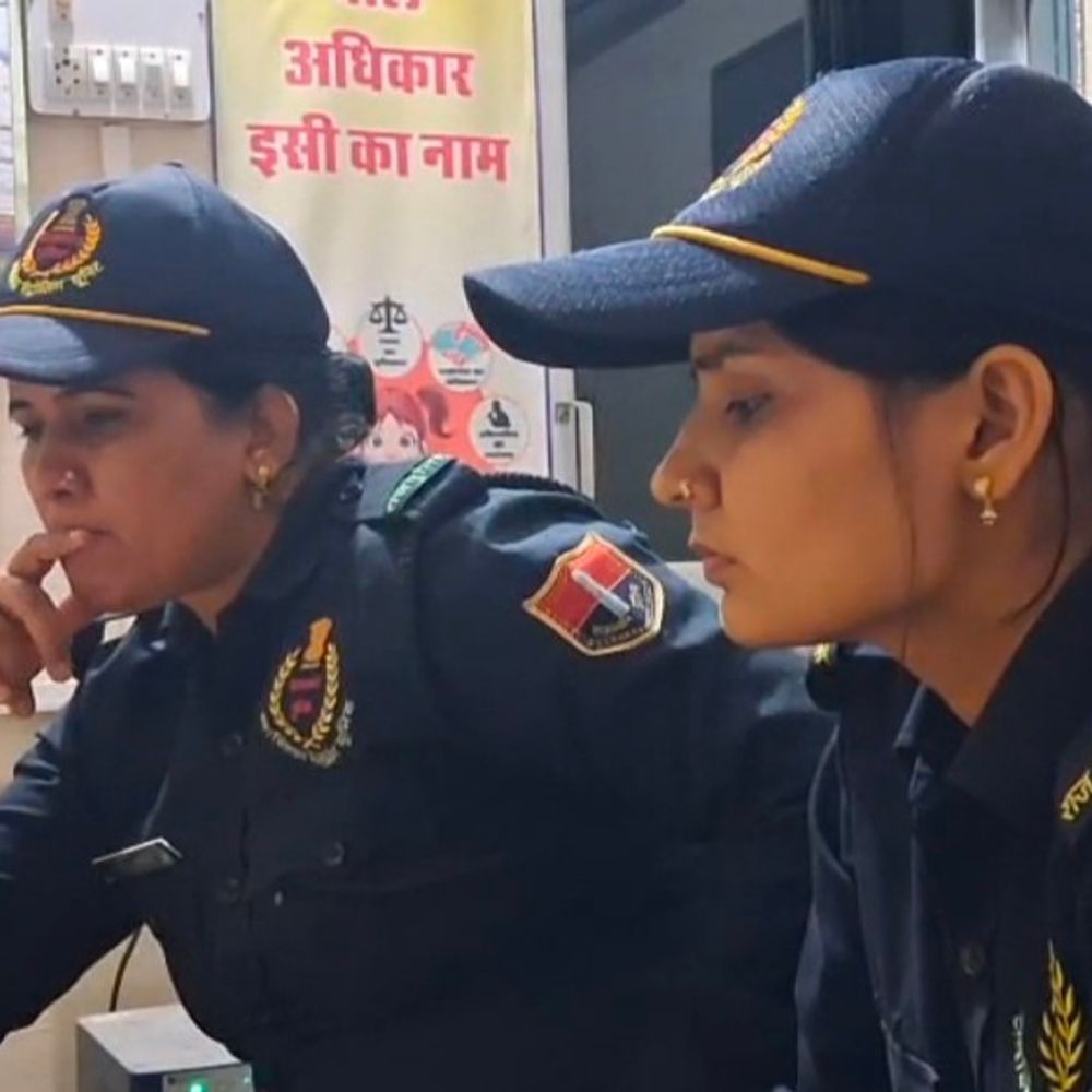 कलेक्ट्रेट सर्किल पर लावारिश मिली नाबालिग बालिका:मौसी पर मारपीट का आरोप, कालिका पेट्रोलिंग टीम ने रेस्क्यू कर जांच शुरू की