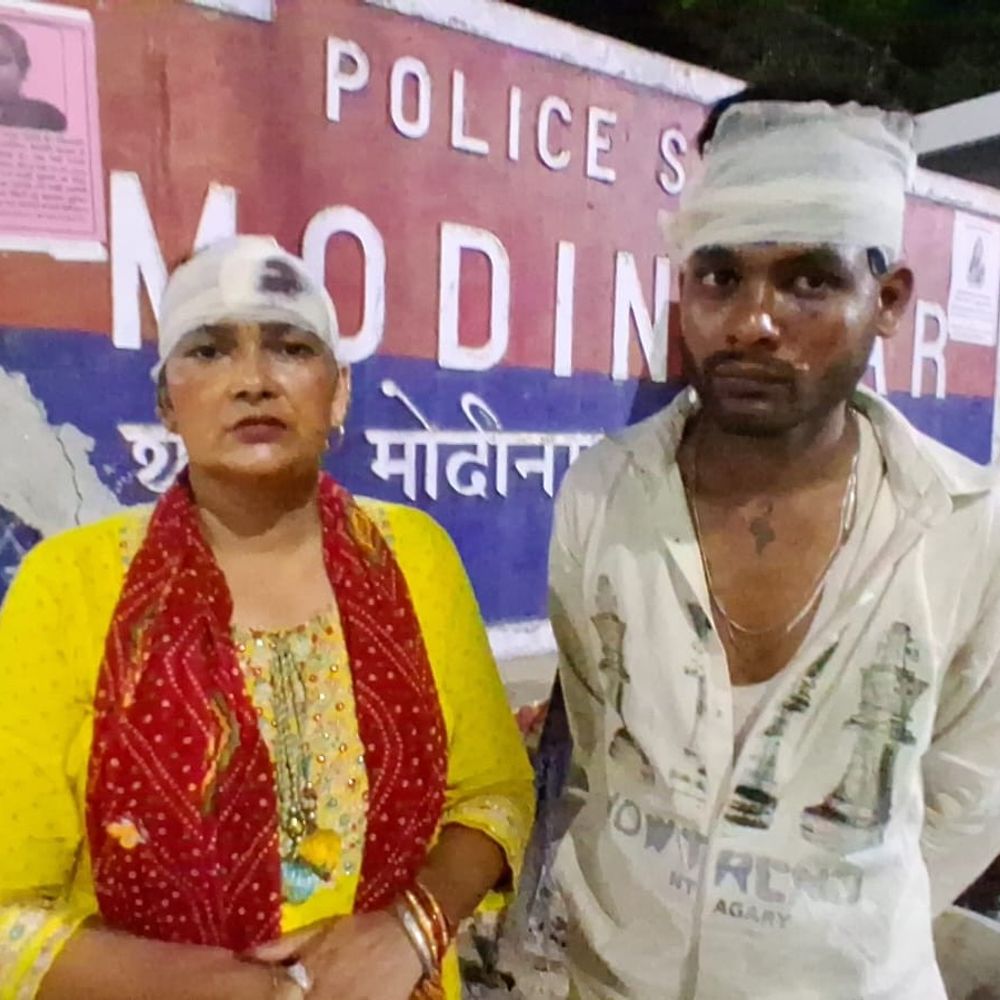चेन लूट की रिपोर्ट लिखाने पर मां-बेटे का सिर फोड़ा:गाजियाबाद में दबंगों ने सिर पर हथियार से मारा,समझौते का बना रहे दबाव