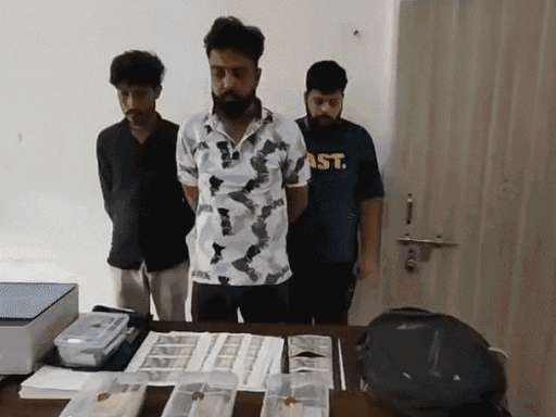₹200 का नकली नोट चलाने रेस्टोरेंट पहुंचा था युवक:शराब दुकान पर हुई थी पहचान, साथी से 40 हजार के जाली नोट और प्रिंटिंग मशीन जब्त