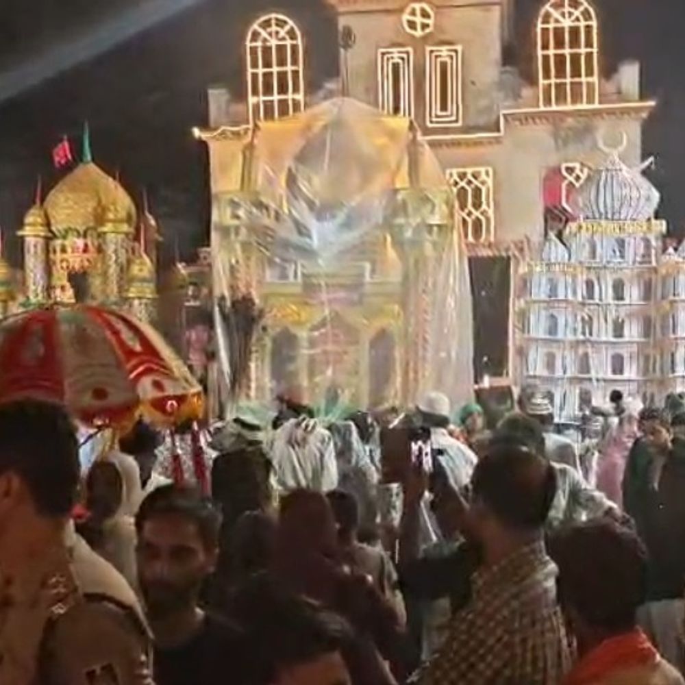 मैहर में मुहर्रम पर निकला ताजियों का मातमी जुलूस:जगह-जगह लगा लंगर, बांटा गया शरबत; सुरक्षा के लिए पुलिस बल रहा तैनात