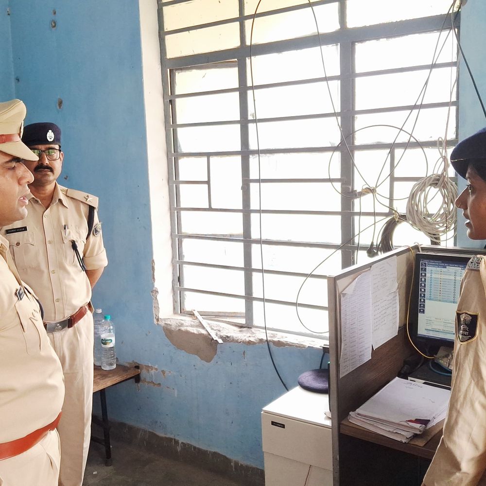 एसपी ने दिए व्यवस्था सुदृढ़ करने व लापरवाही न बरतने की हिदायत