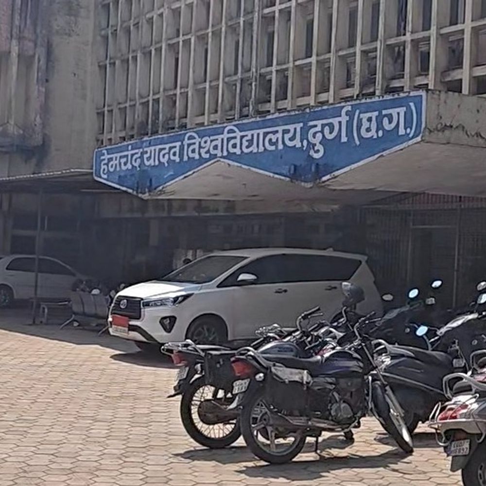दुर्ग यूनिवर्सिटी में 11 साल बाद शुरू होगी यूटीडी:फिजिक्स-केमिस्ट्री समेत 5 सब्जेक्ट में जुलाई से पढ़ाई, नई बिल्डिंग का लोकार्पण अब भी बाकी