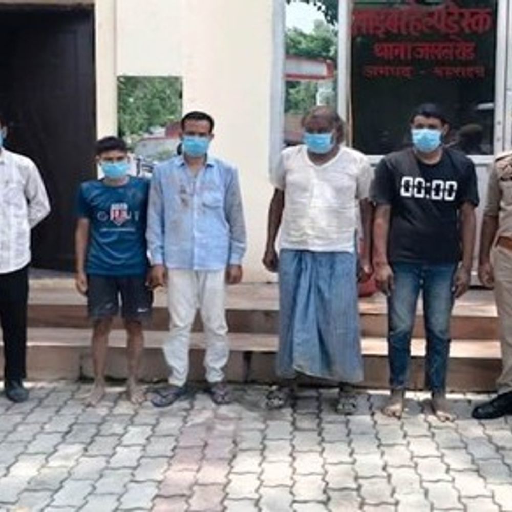 सिपाही पर हमले का मामले में 5 आरोपी गिरफ्तार:बहराइच में पारिवारिक विवाद की सूचना पर पहुंची थी पुलिस