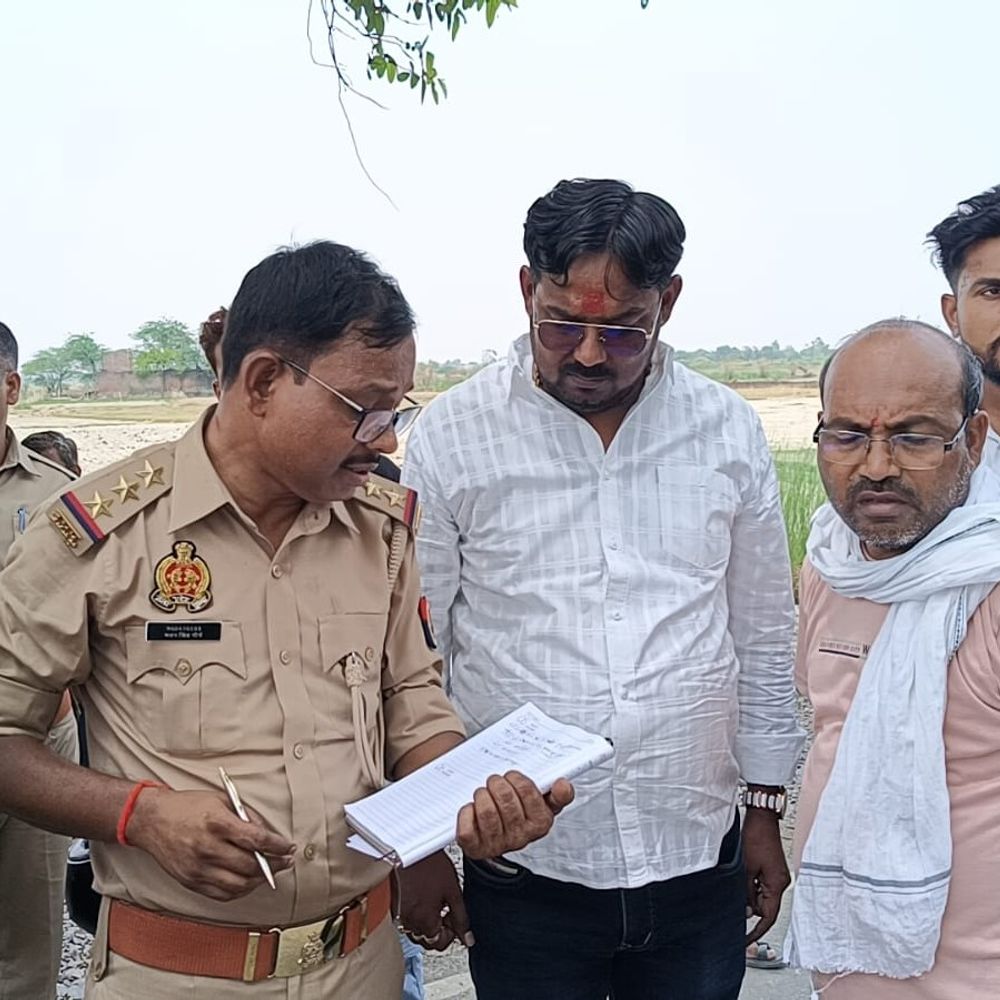 उन्नाव में डंपर की टक्कर से किशोरी की मौत:शादी के कपड़े खरीदने जा रही थी, मौसी गंभीर घायल
