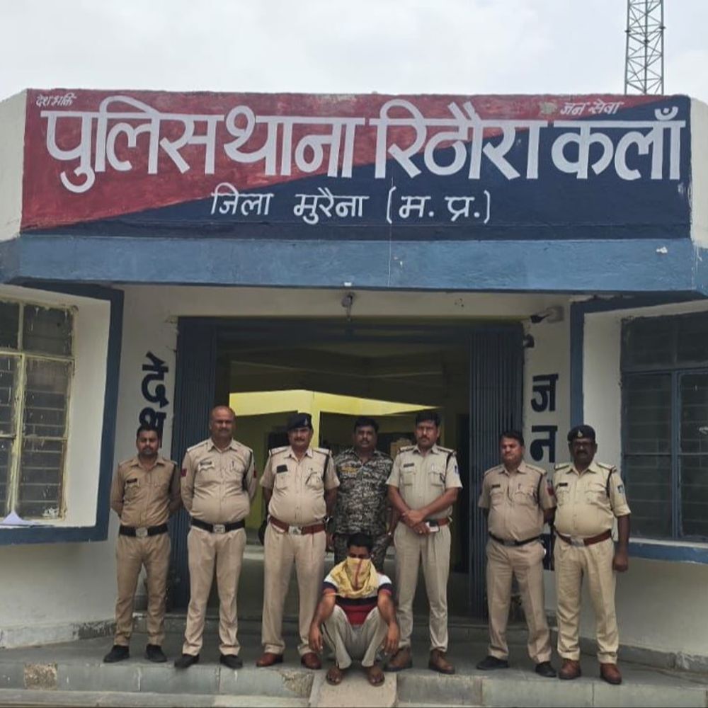 15 हजार के दो इनामी बदमाश पुलिस के हत्थे चढ़े:एक नकली शराब बनाने तो दूसरा हत्या के प्रयास के मामलों में था फरार