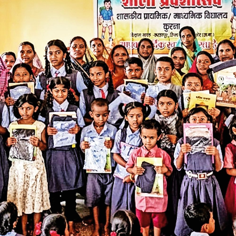 स्कूल व अभिभावक बच्चों का उज्जवल भविष्य बनाएं