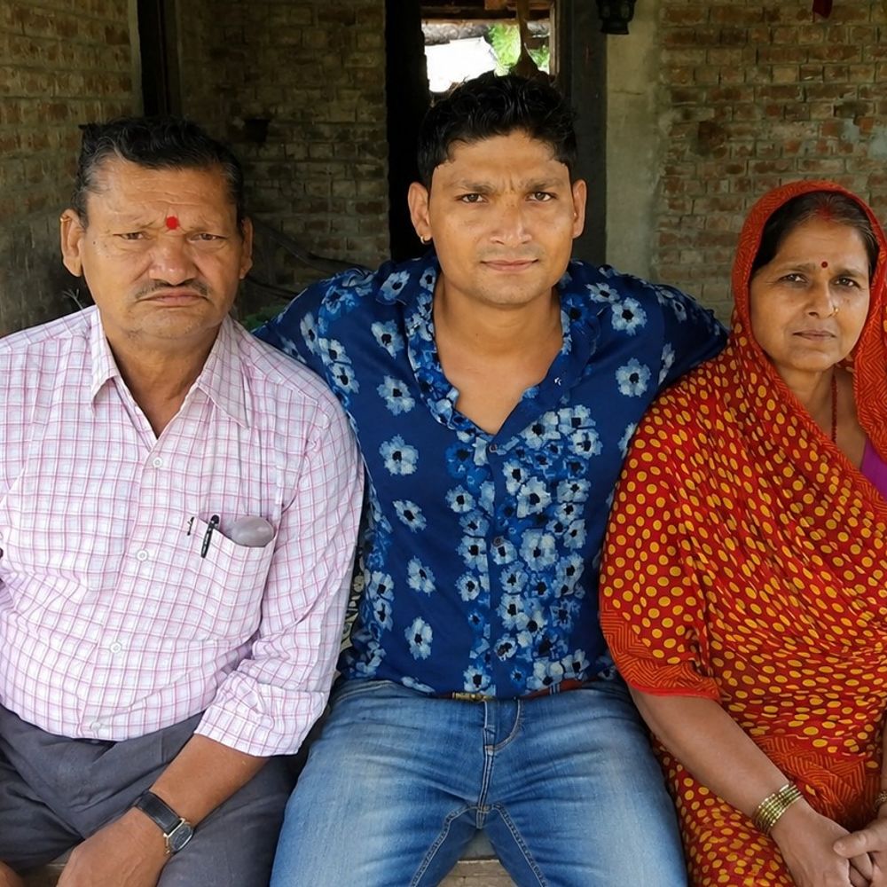 अभिनेता कुमार आर्यन ने पिता की पुण्यतिथि पर लिखी कविता:सुपौल में बोले- जीवन के संघर्षों ने कभी नहीं हराया