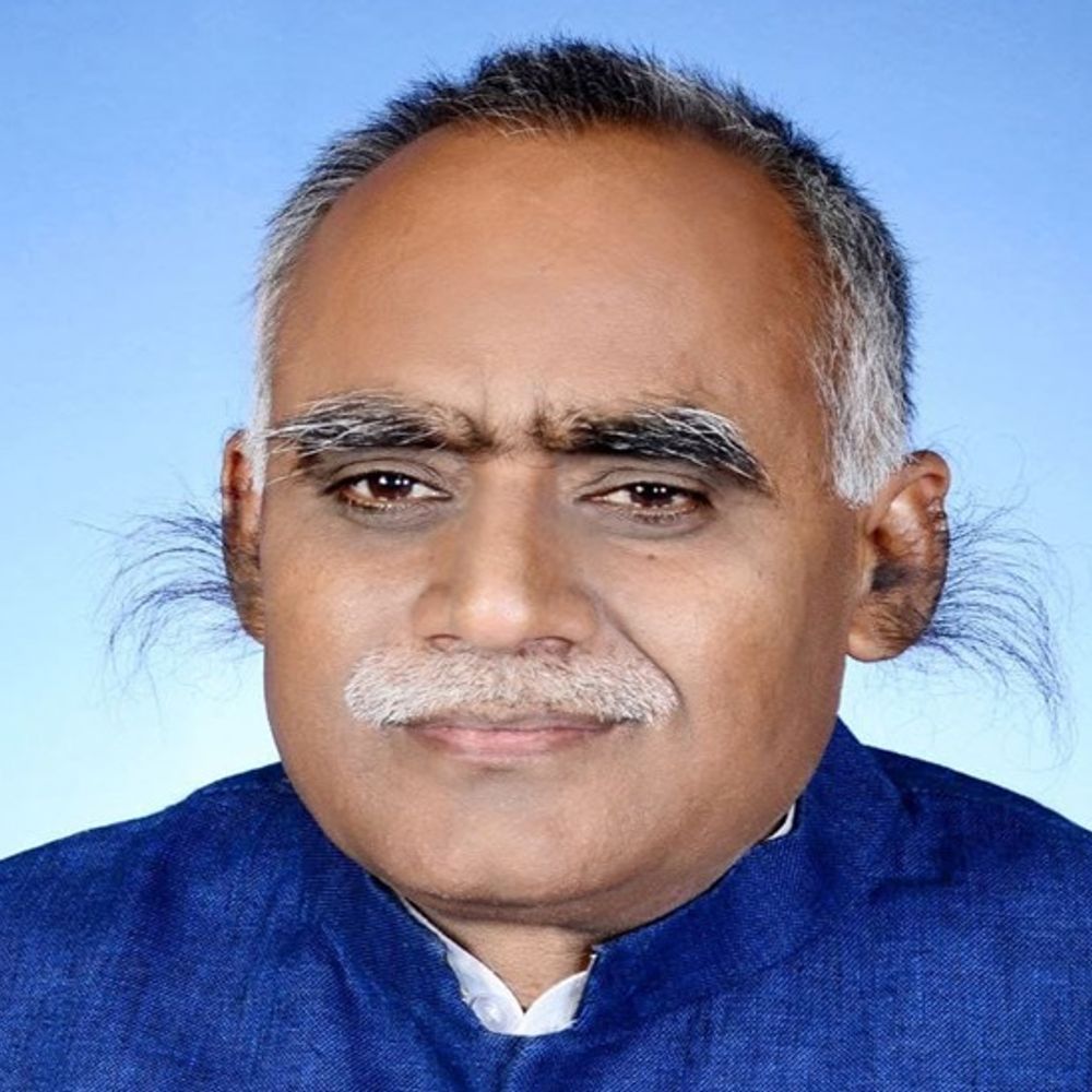 राष्ट्रीय लोक मोर्चा ने पूर्णिया में बदली संगठन की कमान:राजेंद्र यादव बने जिलाध्यक्ष; बोले- बूथ से लेकर गांव तक पार्टी को मजबूत करेंगे