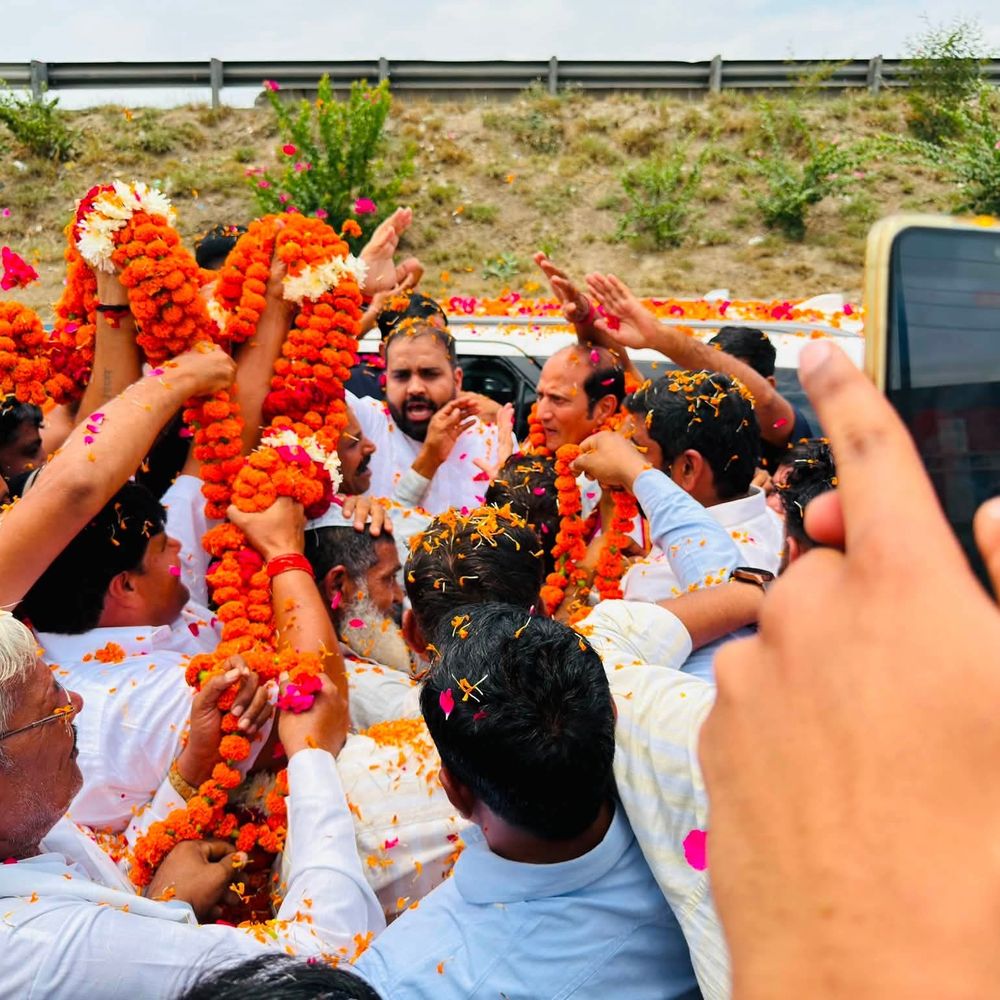 सुरेश राणा बोले- अखिलेश नहीं बनेंगे मुख्यमंत्री:भाजपा प्रदेश उपाध्यक्ष बनने के बाद बुलंदशहर पहुंचे, कार्यकर्ताओं ने किया स्वागत