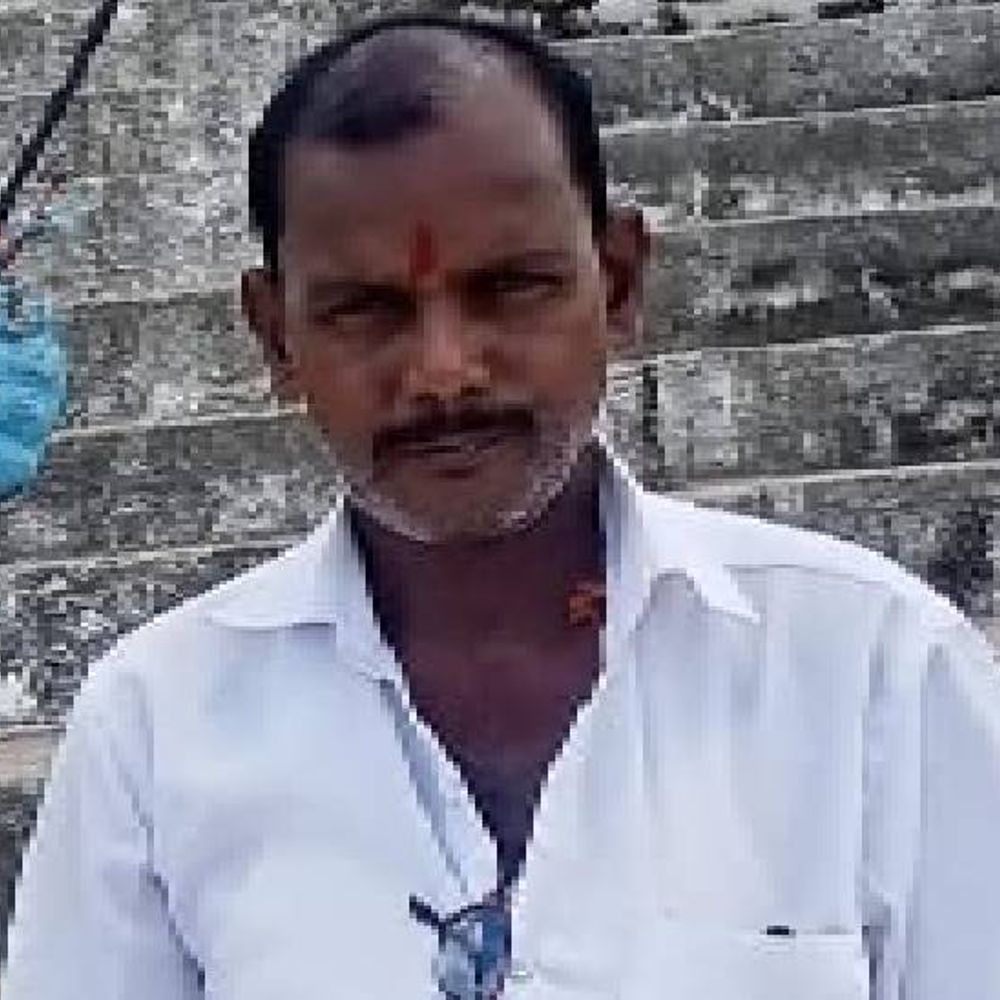 शादी से 4 दिन पहले दूल्हे के पिता की मौत:भाजपा नगर अध्यक्ष लिखी कार ने उड़ाया, झांसी में बाइक से निमंत्रण कार्ड बांटने जा रहे थे
