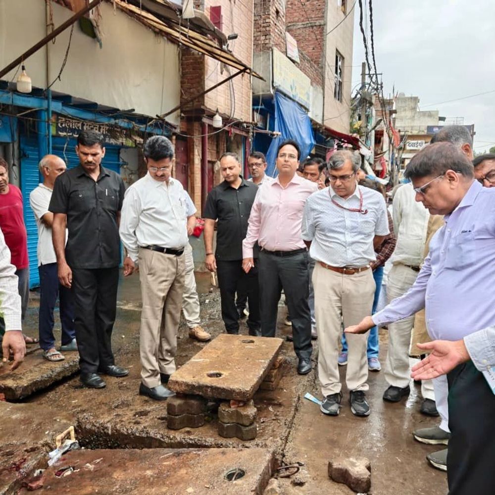 मानसून से पहले एक्शन मोड में एमसीडी:आयुक्त ने नालों और सफाई व्यवस्था का लिया जायजा, प्याज-लहसुन के छिलकें फेंकने पर सख्ती