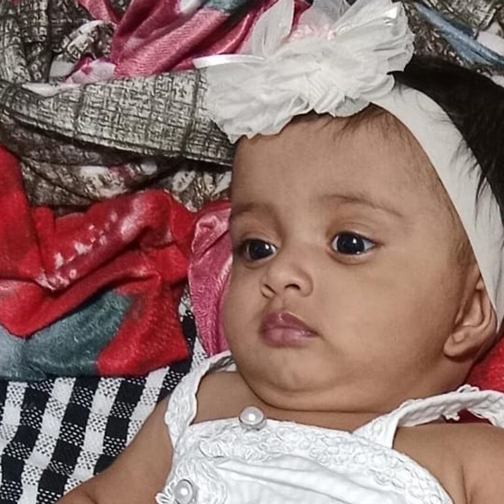डीसीएम की टक्कर से ई-रिक्शा पलटा,9-माह की बच्ची की मौत:फिरोजाबाद में 6 लोग घायल, गाड़ी लेकर ड्राइवर फरार