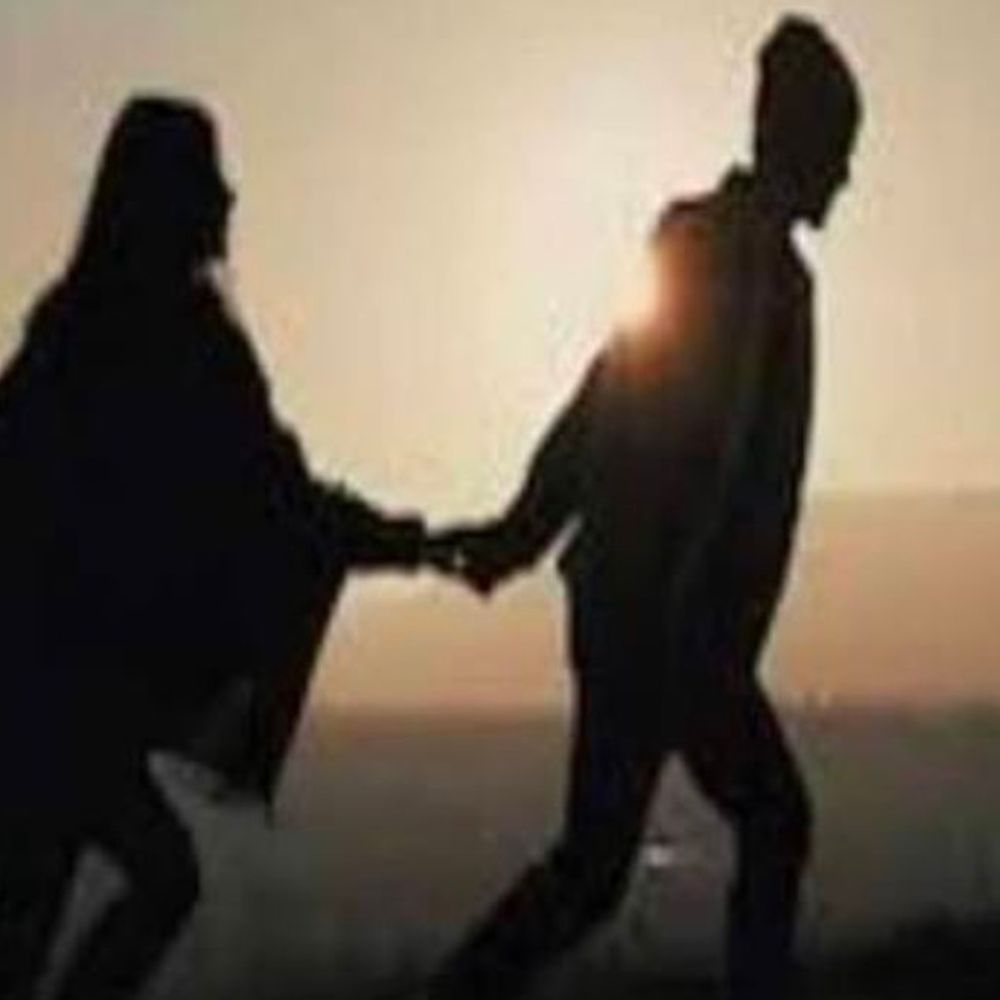 बरेली में बॉयफ्रेंड के साथ भागी 4 बच्चों की मां:पति बोला- तीसरी बार भागी है, बच्चों की जिम्मेदारी हमें संभालनी पड़ रही