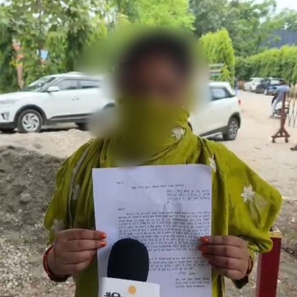 सहारनपुर में जबरन धर्म परिवर्तन कराया...निकाह का दबाव:पहले से मुकदमा है दर्ज, एसएसपी से लगाई जानमाल की सुरक्षा की गुहार