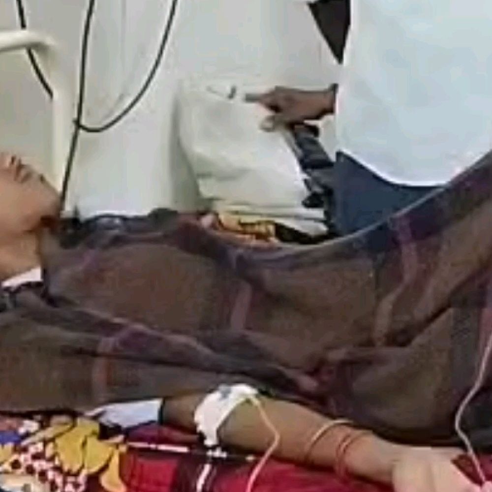 8 महीने में युवक को 4 बार सांप ने डसा:सागर में तबीयत बिगड़ने पर अस्पताल लेकर पहुंचे परिजन, समय पर इलाज मिलने से बची जान