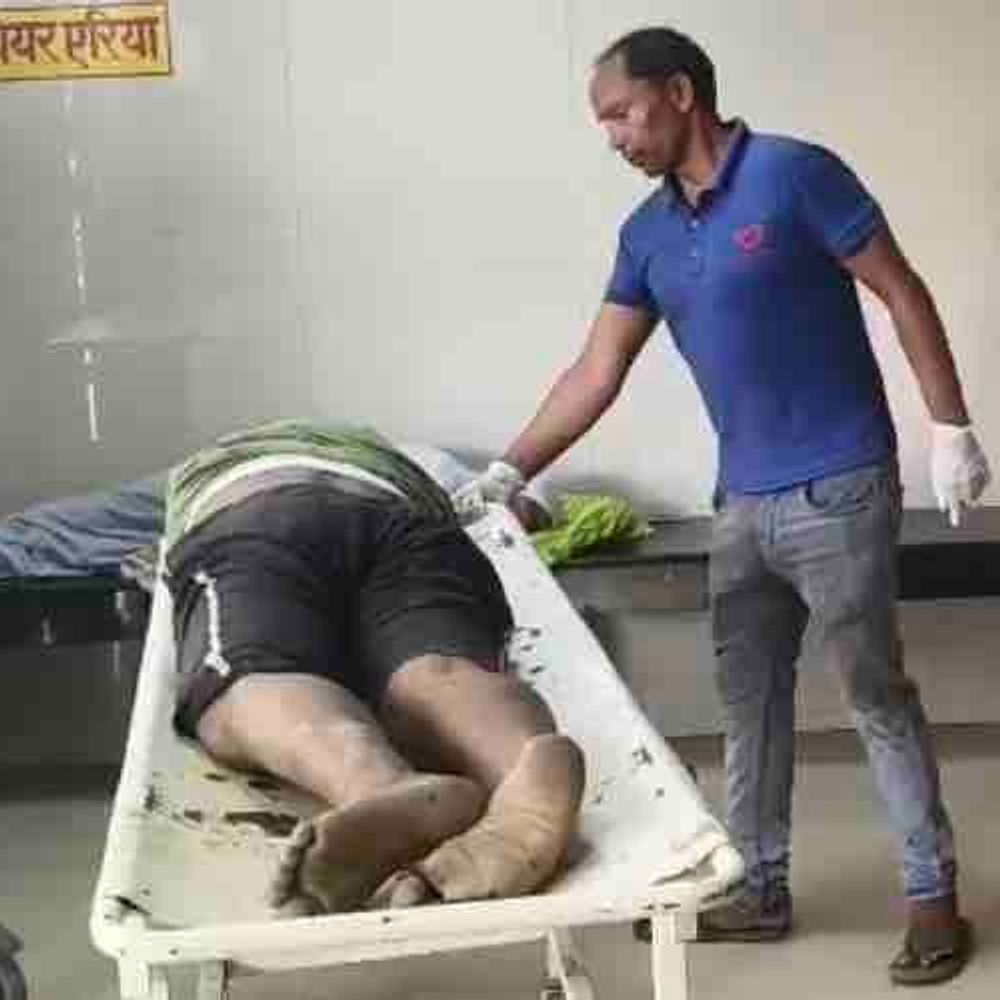 रामादेवी फ्लाईओवर पर ट्रक ने लोडर को मारी टक्कर:ओवरटेक के चक्कर में लोडर चालक की मौत, आरोपी फरार