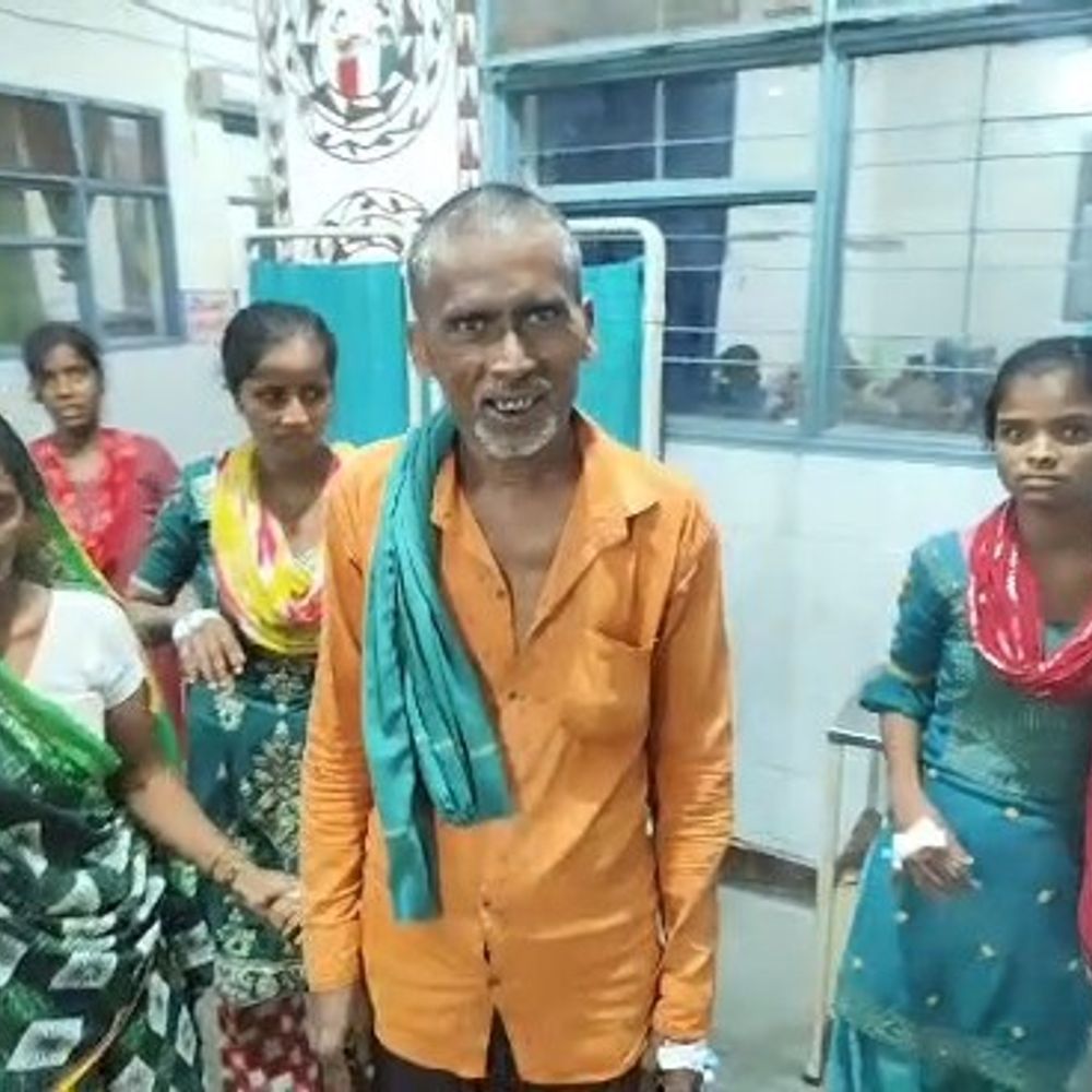 फर्रुखाबाद में सब्जी में गिरी छिपकली, 6 लोग बीमार:तरोई की सब्जी बनाई थी, लोहिया अस्पताल में कराए गए भर्ती