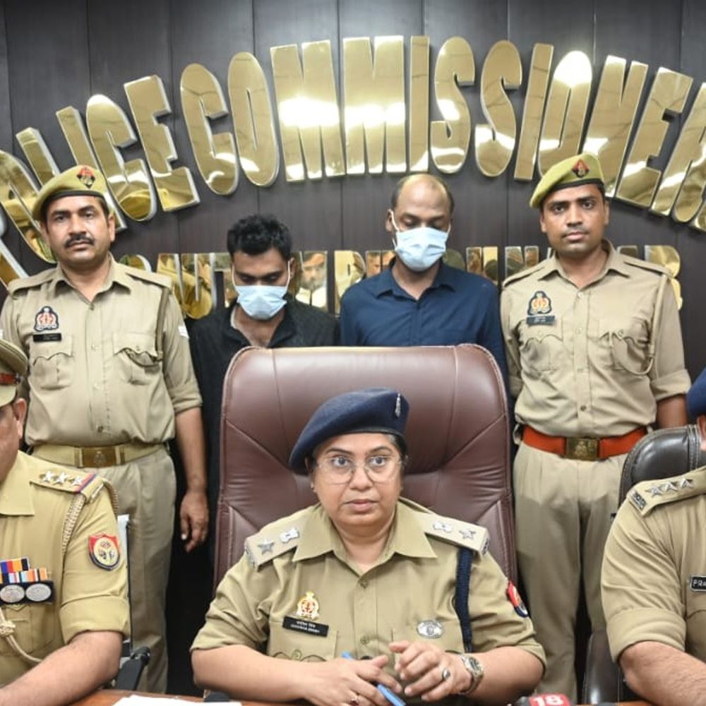 घरों में चोरी करने वाले दो शातिर गिरफ्तार:चोरी का सामान, नकदी और बाइक बरामद