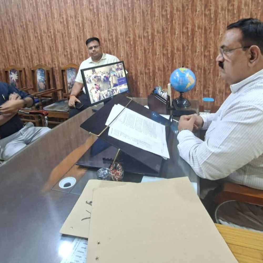 अब इंटर कालेजों में आनलाइन अटेंडेंस पर मिलेंगे 20 अंक:UP बोर्ड ने 2027 की परीक्षा की शुरू की तैयारी, परीक्षा केंद्र बनाने में नहीं चलेगी मनमानी
