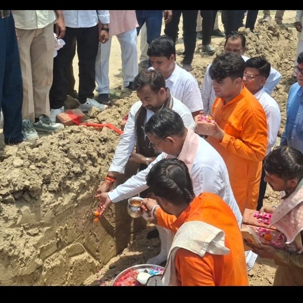 सांसद ने किया मॉडल स्कूल का भूमि पूजन:बोले- अब उच्च स्तरीय शिक्षा के लिए बच्चों को दूर-दराज नहीं जाना पड़ेगा