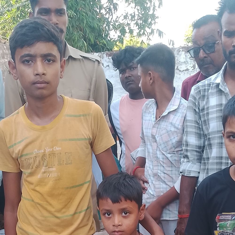 बस्ती में करंट से महिला की मौत:स्टैंड फैन उठाकर दूसरी जगह जा रही थी, करंट लगते ही जमीन पर गिरी