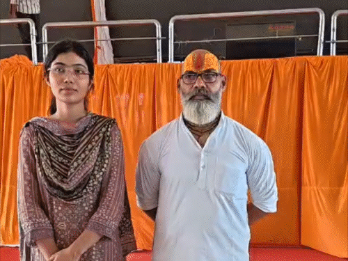 'सफलता के लिए कॉन्सेप्ट मजबूत होना जरूरी':अपनी कमजोरियों पर भी रखें ध्यान, BPSC में प्रथम आने वाली श्रद्धा ने बताई सक्सेस स्टोरी