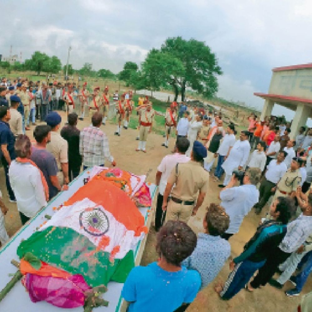 ‘चोला माटी के हे राम, एकर का भरोसा...’:गाकर शिष्यों व प्रशंसकों ने डॉ. तीजन बाई को दी अंतिम विदाई, अब दिलों में गूंजेगी दमदार आवाज