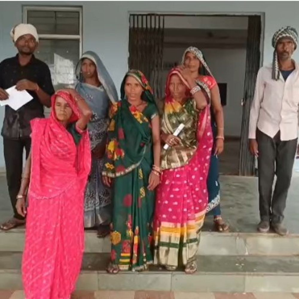पन्ना में सिंगल बत्ती कनेक्शन धारकों को हजारों के बिल:  बिना रीडिंग ₹5500 तक बिल आ रहे; बिजली कंपनी ने बैंक खाते भी होल्ड किए – Panna News
