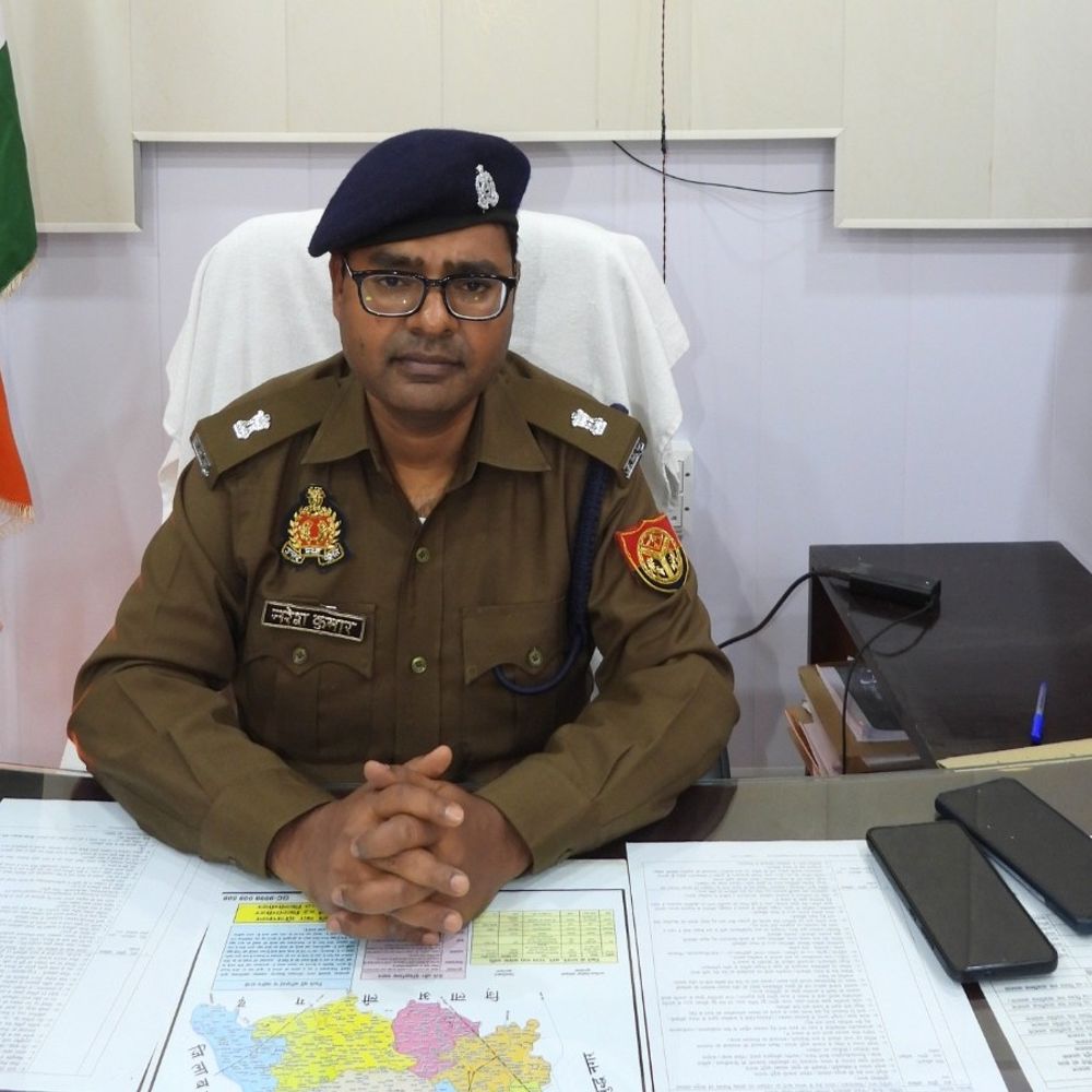 बुलंदशहर में साइबर ठगी का बड़ा नेटवर्क ध्वस्त:तीन बैंक खातों में देशभर से आती थी ठगी की रकम, एक ही नाम पर सभी खाते