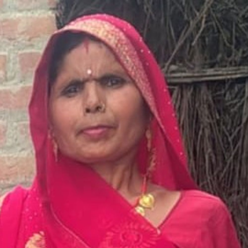 पीलीभीत में करंट लगने से दंपति की मौत:सोते समय बिजली के पंखे से उतरा करंट, परिवार में मातम