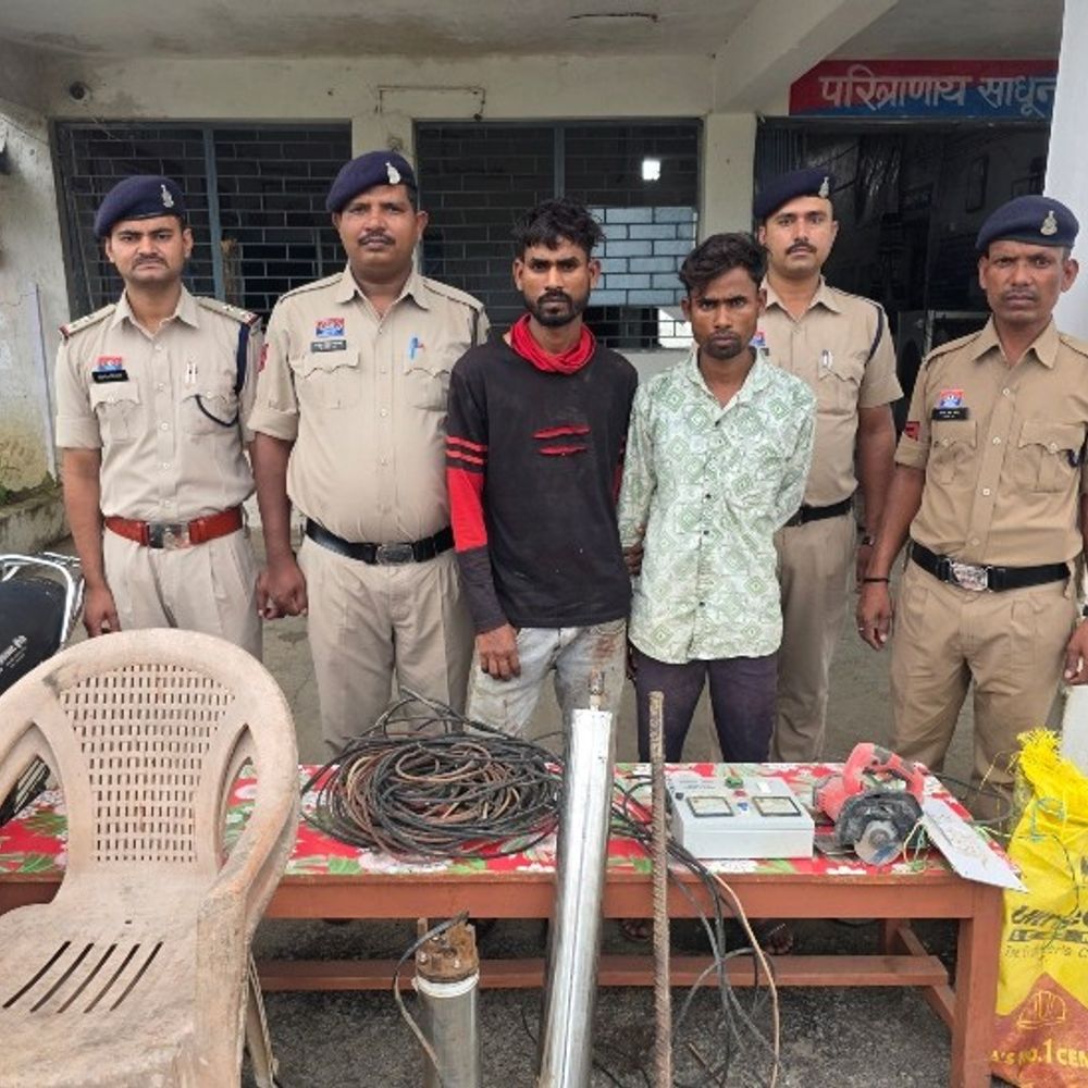 फार्म हाउस में चोरी करते दो भाई गिरफ्तार:पीछा कर मालिक ने पुलिस को दी सूचना, 20 हजार का सामान और बाइक बरामद