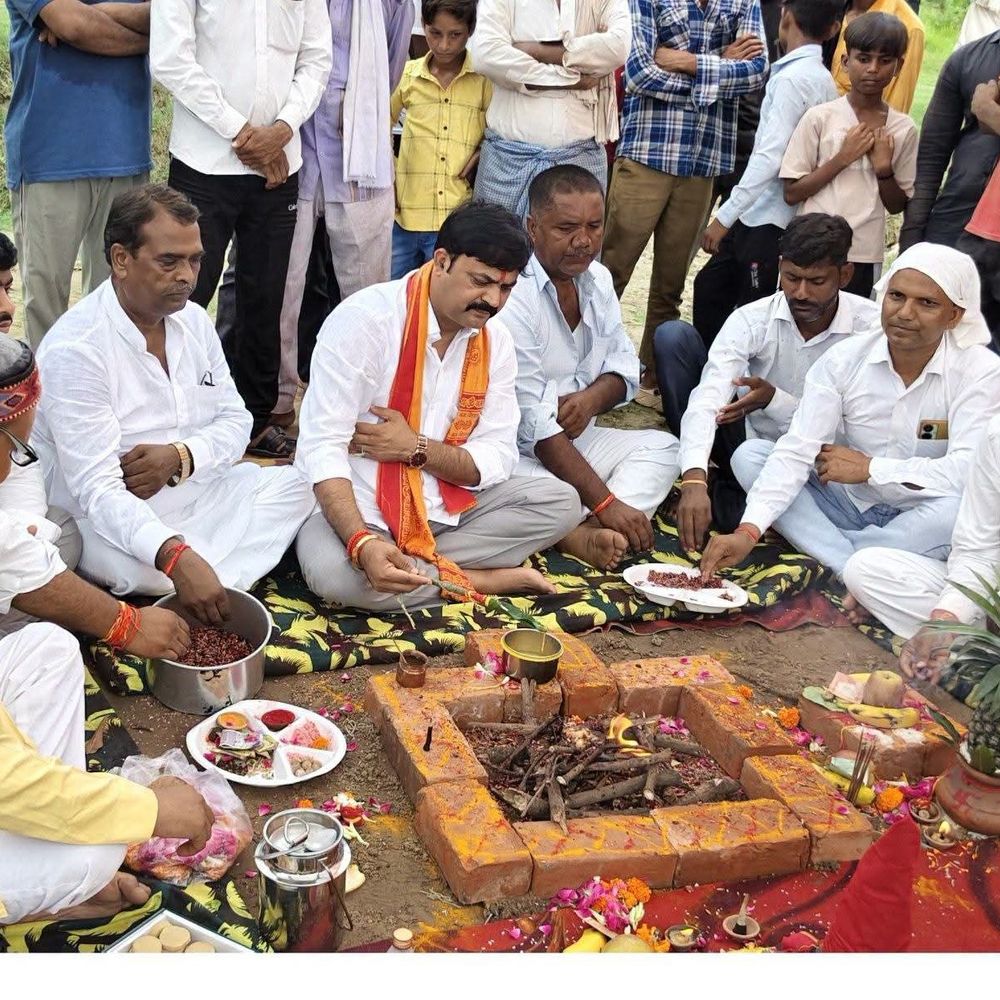 कठिना नदी पर 18.5 करोड़ से बनेगा गहिया पुल:विधायक ने किया शिलान्यास, सीएम योगी का जताया आभार