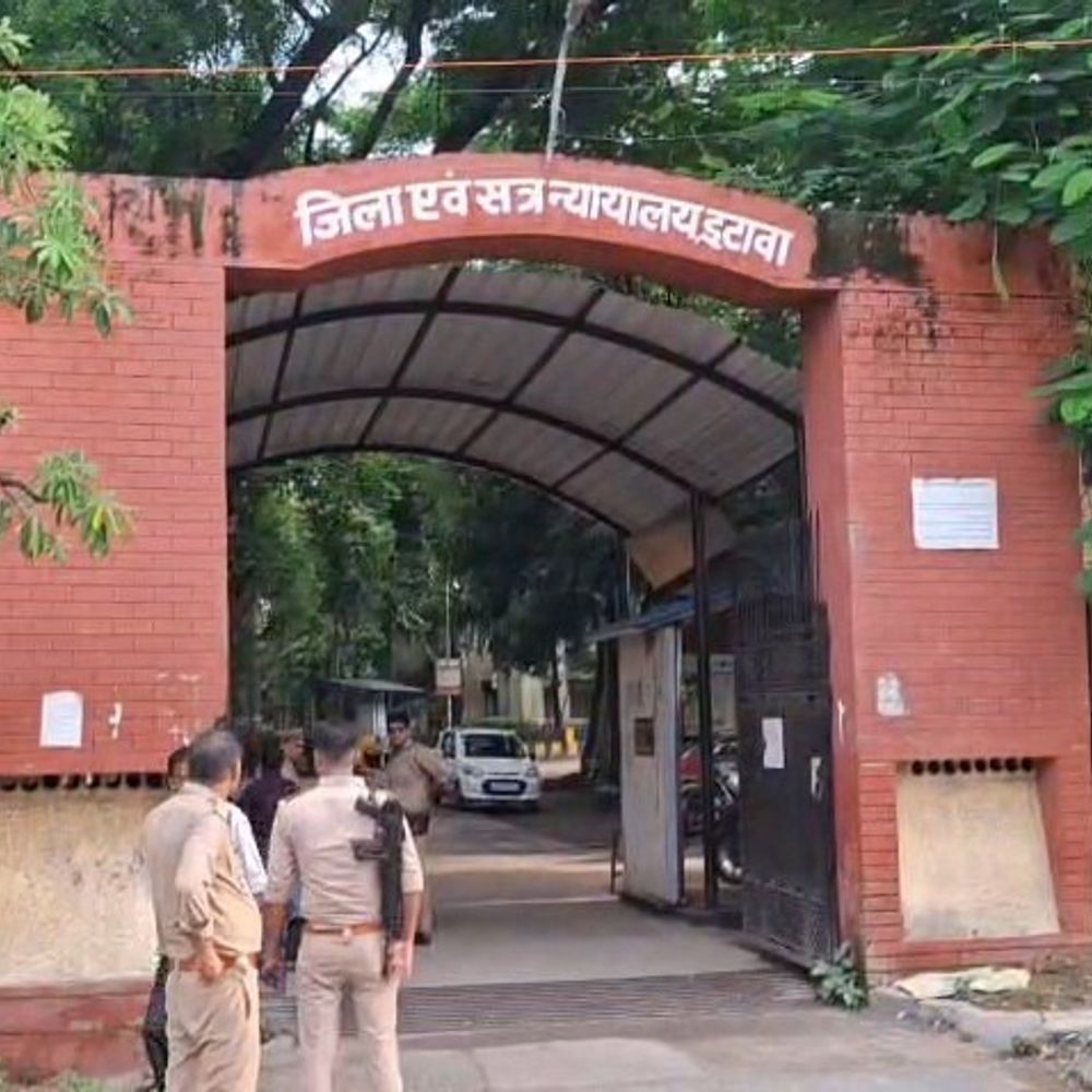 गैंगस्टर एक्ट में दोषी को तीन साल की सजा:इटावा कोर्ट ने पांच हजार रुपये का जुर्माना भी लगाया