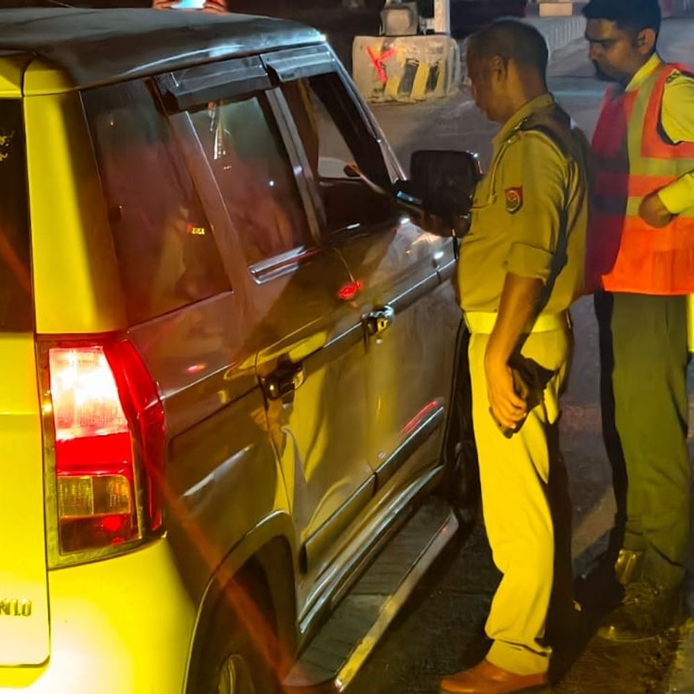 फतेहपुर में 'ड्रंक एंड ड्राइव' अभियान, 45 वाहनों का चालान:पुलिस ने ₹3.60 लाख का जुर्माना लगाया, अवैध पार्किंग पर भी कार्रवाई