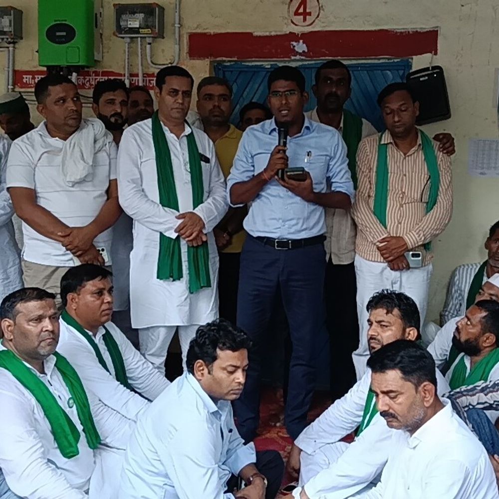 मुजफ्फरनगर तहसील में भ्रष्टाचार के खिलाफ मोर्चा:राजस्व विभाग की मनमानी और स्मार्ट मीटर पर जमकर बरसे किसान, शाम तक किया प्रदर्शन