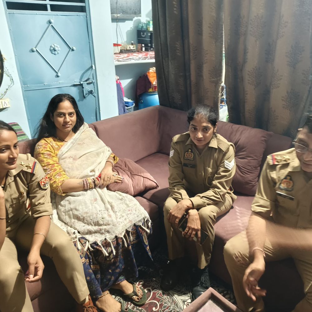 बुलंदशहर में कांग्रेस नेत्री पूनम पंडित हाउस अरेस्ट:मेरठ पीड़िता के परिजनों से मिलने जा रहे कांग्रेस प्रतिनिधिमंडल को रोका