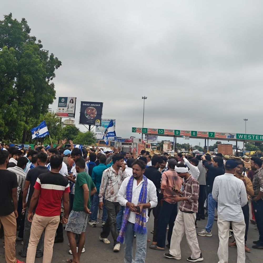 ललिता हत्याकांड-पीड़ित परिवार से मिलने पहुंचे चंद्रशेखर:मेरठ की सीमाएं सील, भारी पुलिसबल किया गया तैनात; कांग्रेसी हाउसअरेस्ट
