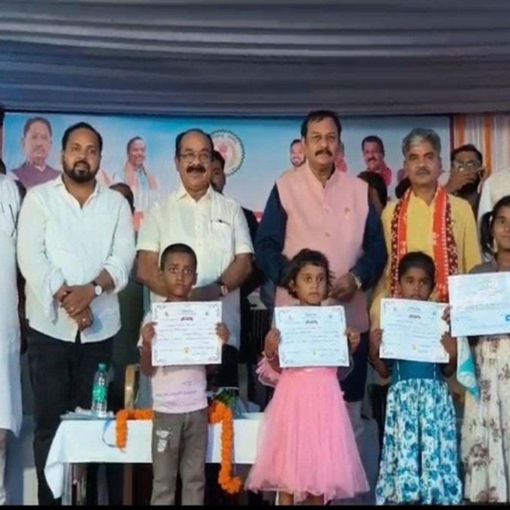 बेमेतरा के बेरला में शाला प्रवेश उत्सव:डिप्टी सीएम अरुण साव ने बच्चों का किया स्वागत; करोड़ों के विकास कार्यों की घोषणा