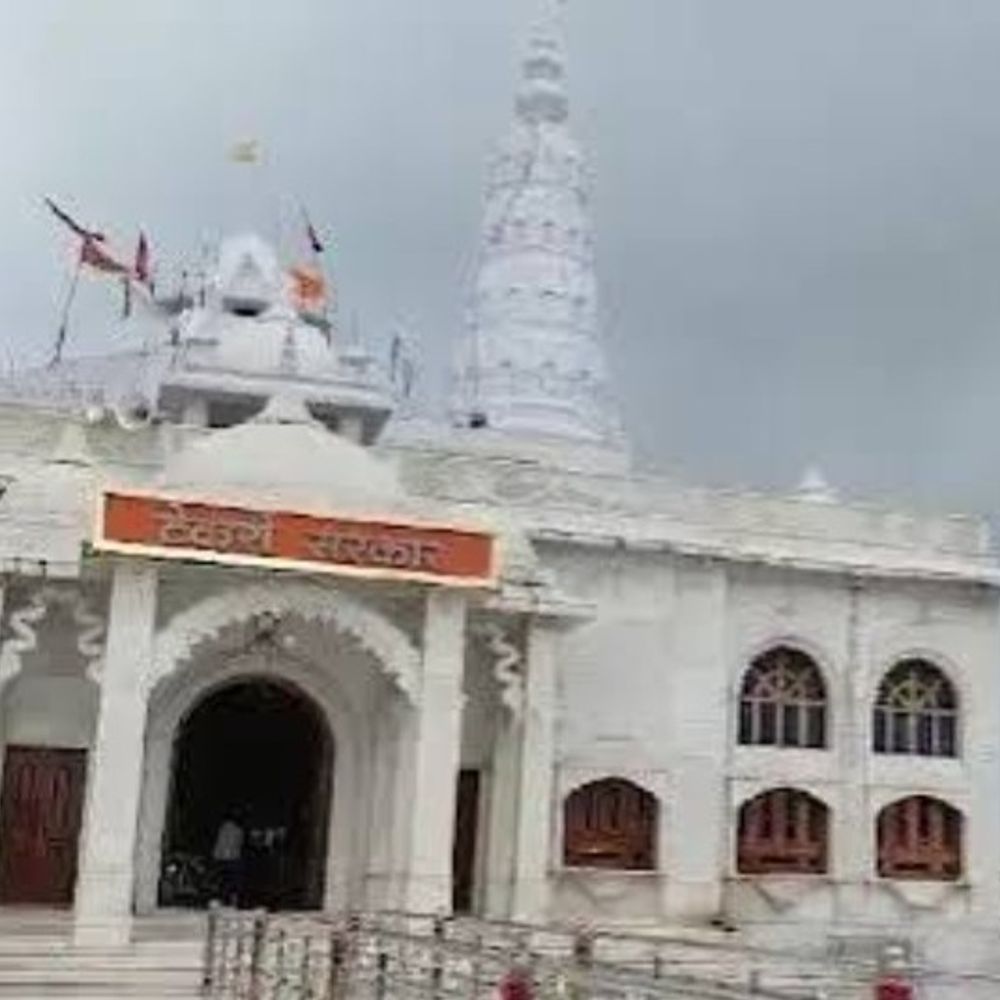 हनुमान टेकरी ट्रस्ट पर श्रद्धालु के आरोप:पत्र लिखकर बंद कमरे में दान गिनने से लेकर करोड़ों के कथित घोटाले तक उठाए सवाल