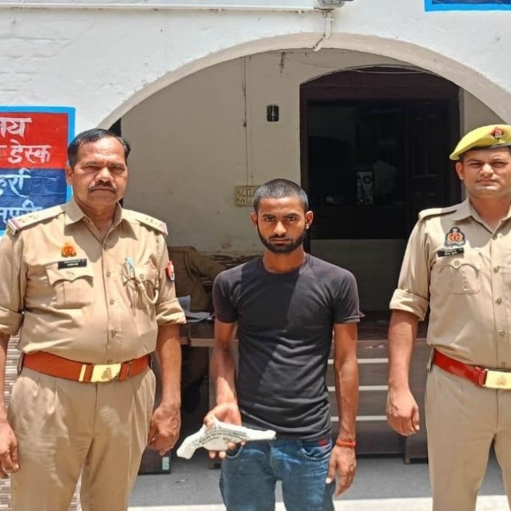 मैनपुरी में अवैध तमंचे के साथ युवक गिरफ्तार:315 बोर का हथियार और कारतूस बरामद, भेजा जेल