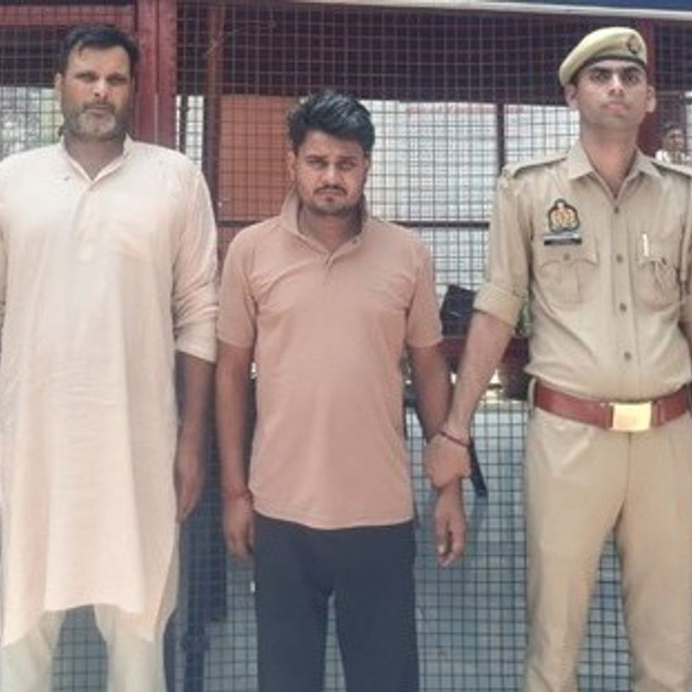 मेरठ में हत्या के प्रयास के दो आरोपी गिरफ्तार:पुलिस ने वारदात में प्रयुक्त लाठी और सरिया बरामद किया